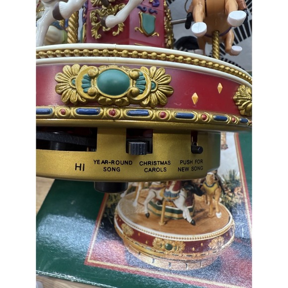 Mr Christmas Holiday Go Round  Animated Musical Carousel 1997 50 Songs VIDEO - Picture 8 of 14